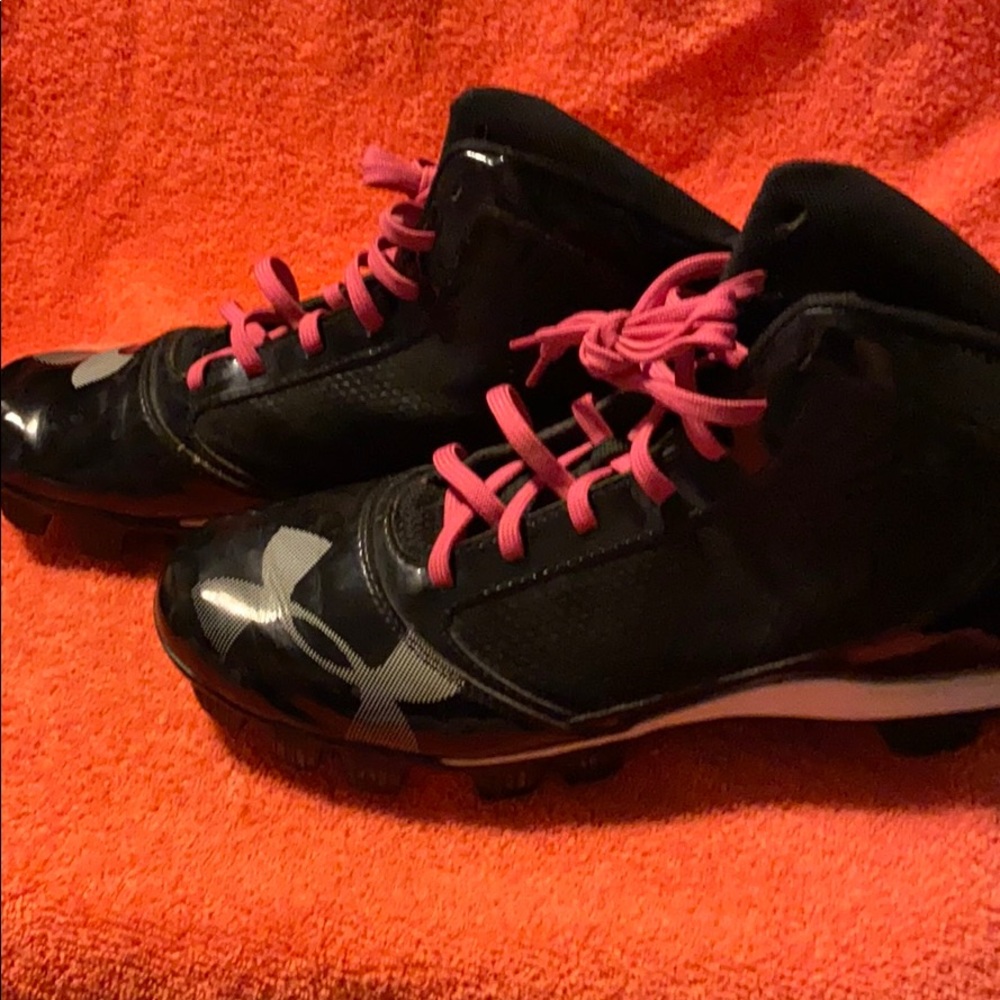 Men’s under armor baseball cleats